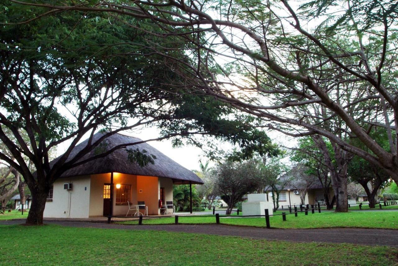 Komati River Chalets Komatipoort Exterior foto